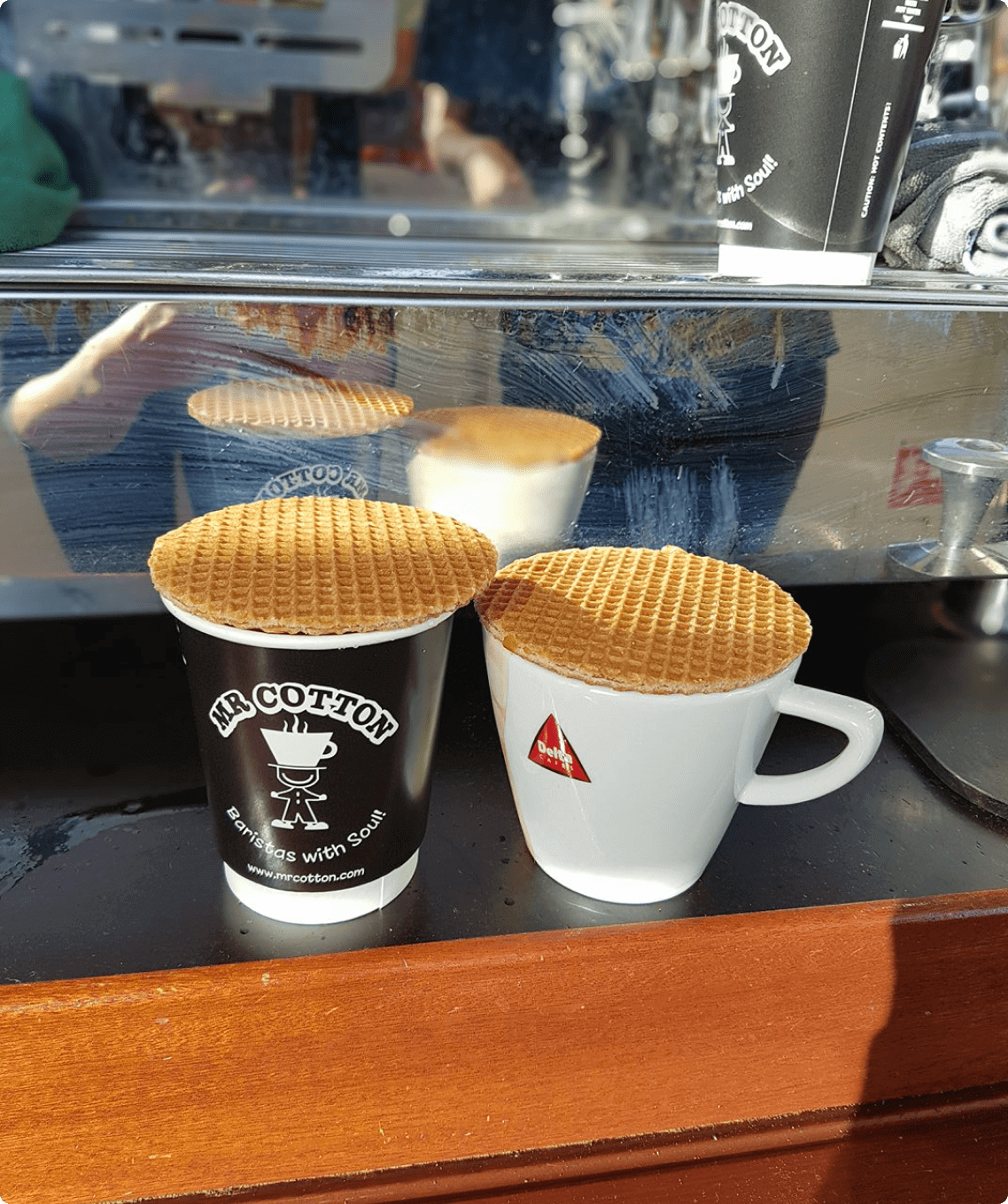 MrCotton Coffee and Waffle